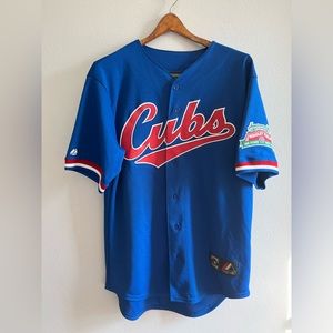 Size M Cubs Jersey